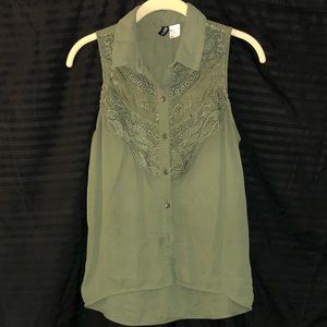 Lace detail on army green top!